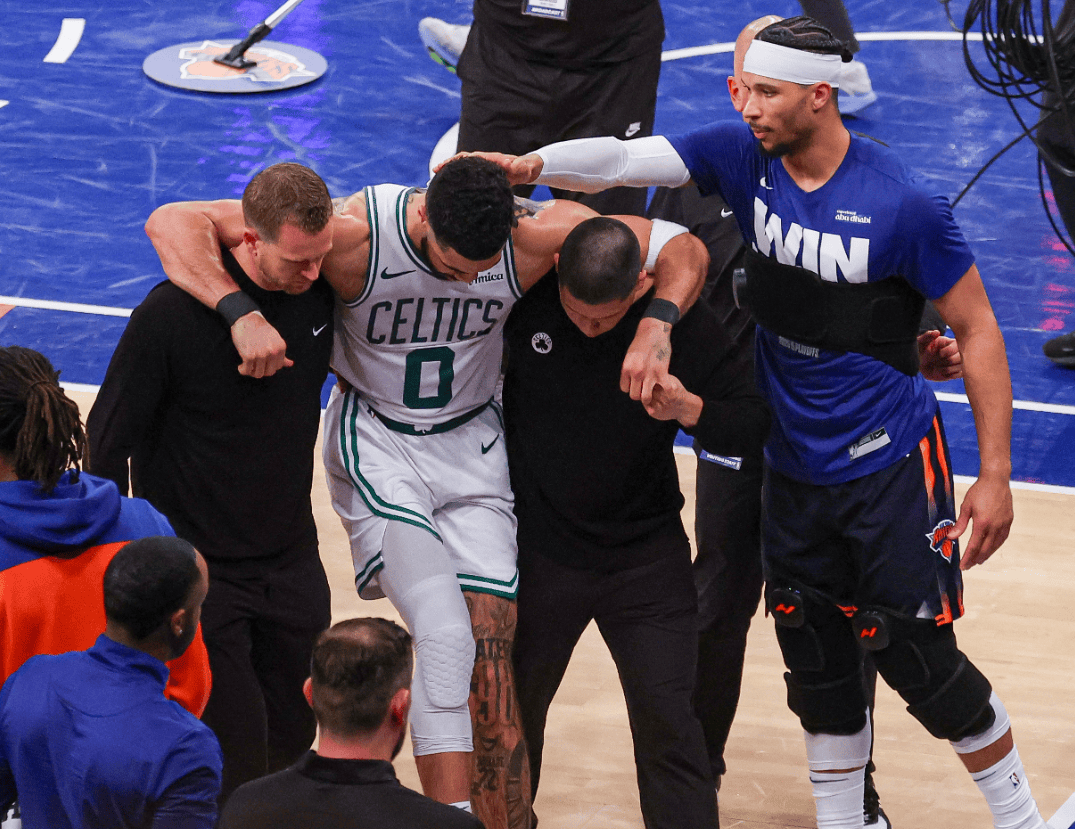 NG28-关于塔图姆迎来七赛季高光表现，美国队球迷沸腾！的信息